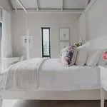 Beginnings - New Townhouse In Welcoming Heart Of Newlands